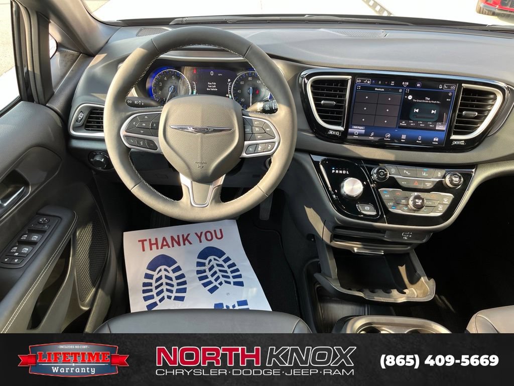 New 2026 Chrysler Voyager LX FWD image 13