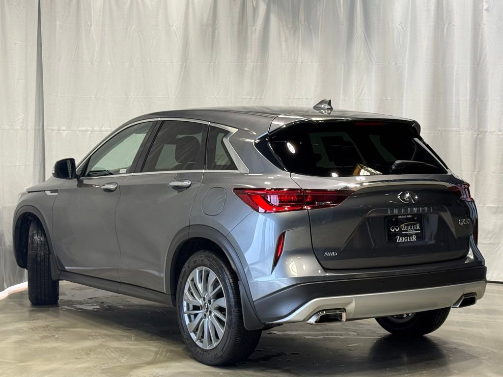 Certified 2025 INFINITI QX50 Pure image 4