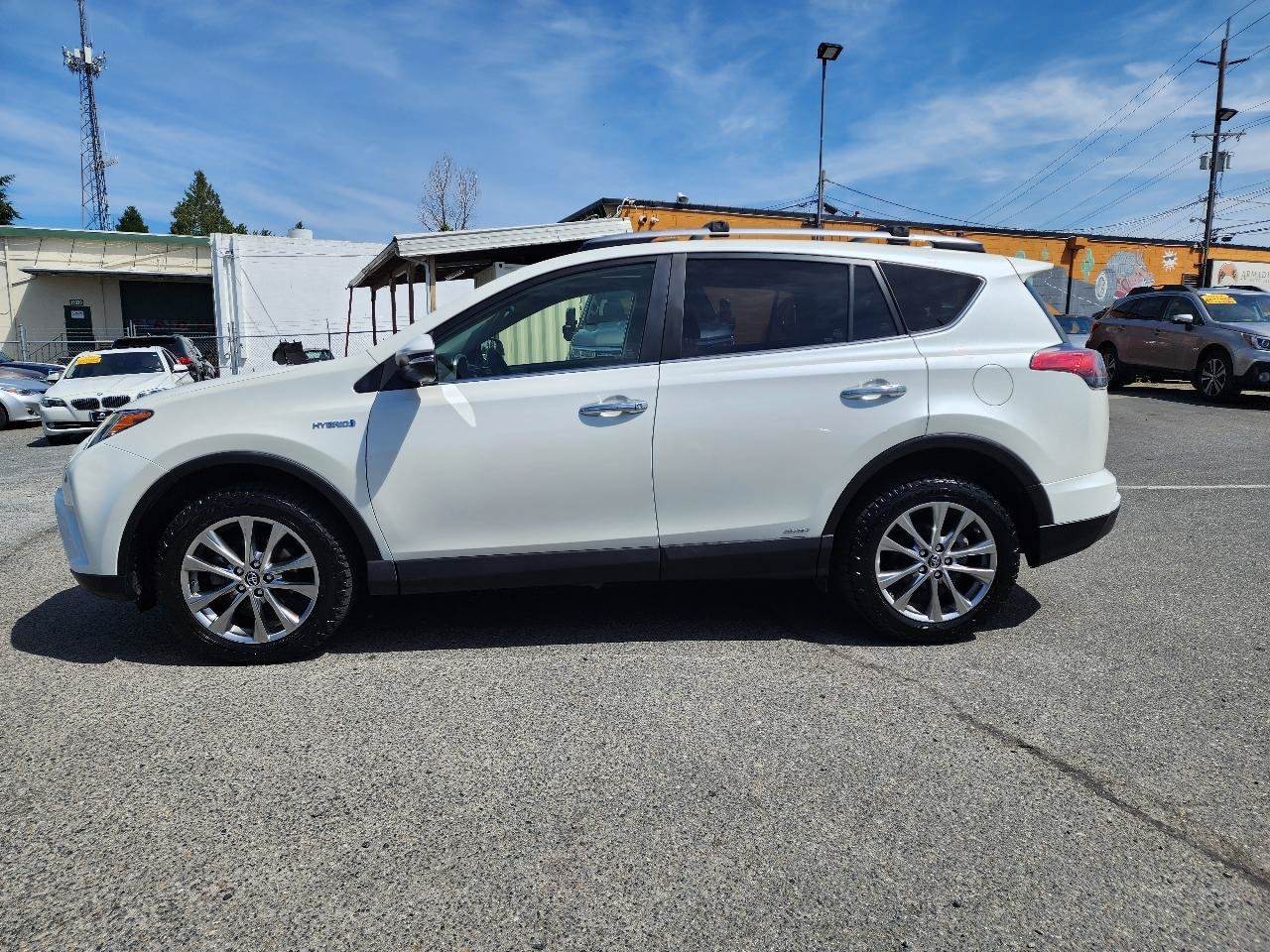 Used 2017 Toyota RAV4 Limited w/ All Weather Liner Package AWD/4WD image 10