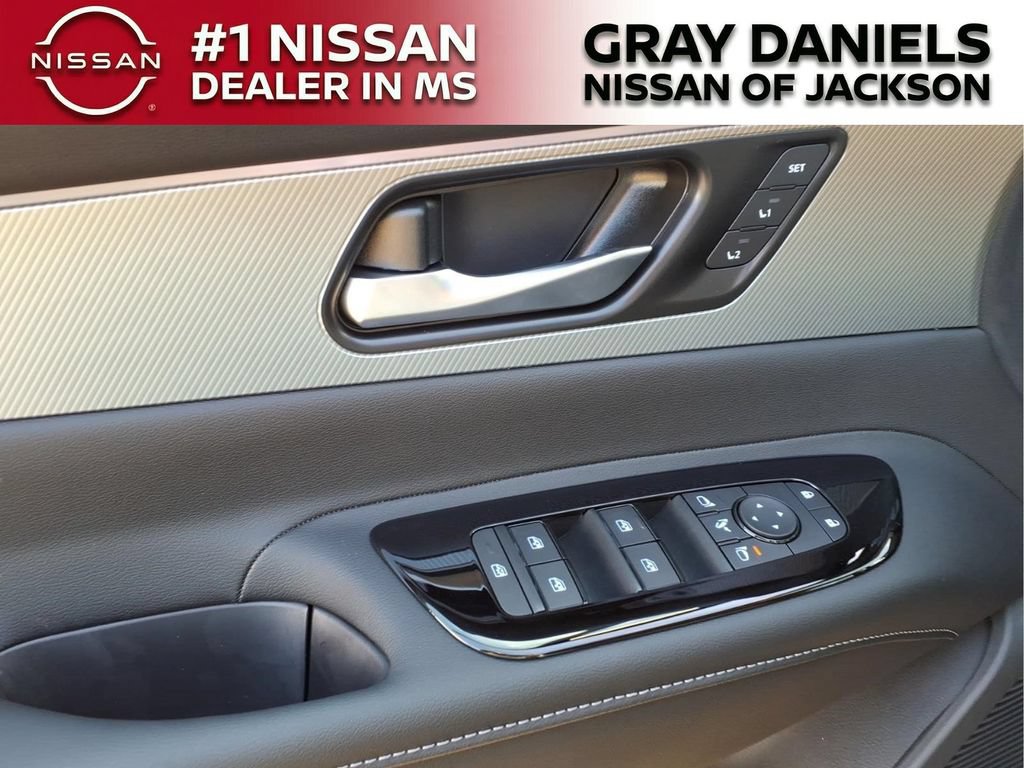 New 2026 Nissan Murano Platinum w/ Cargo Package AWD/4WD image 12