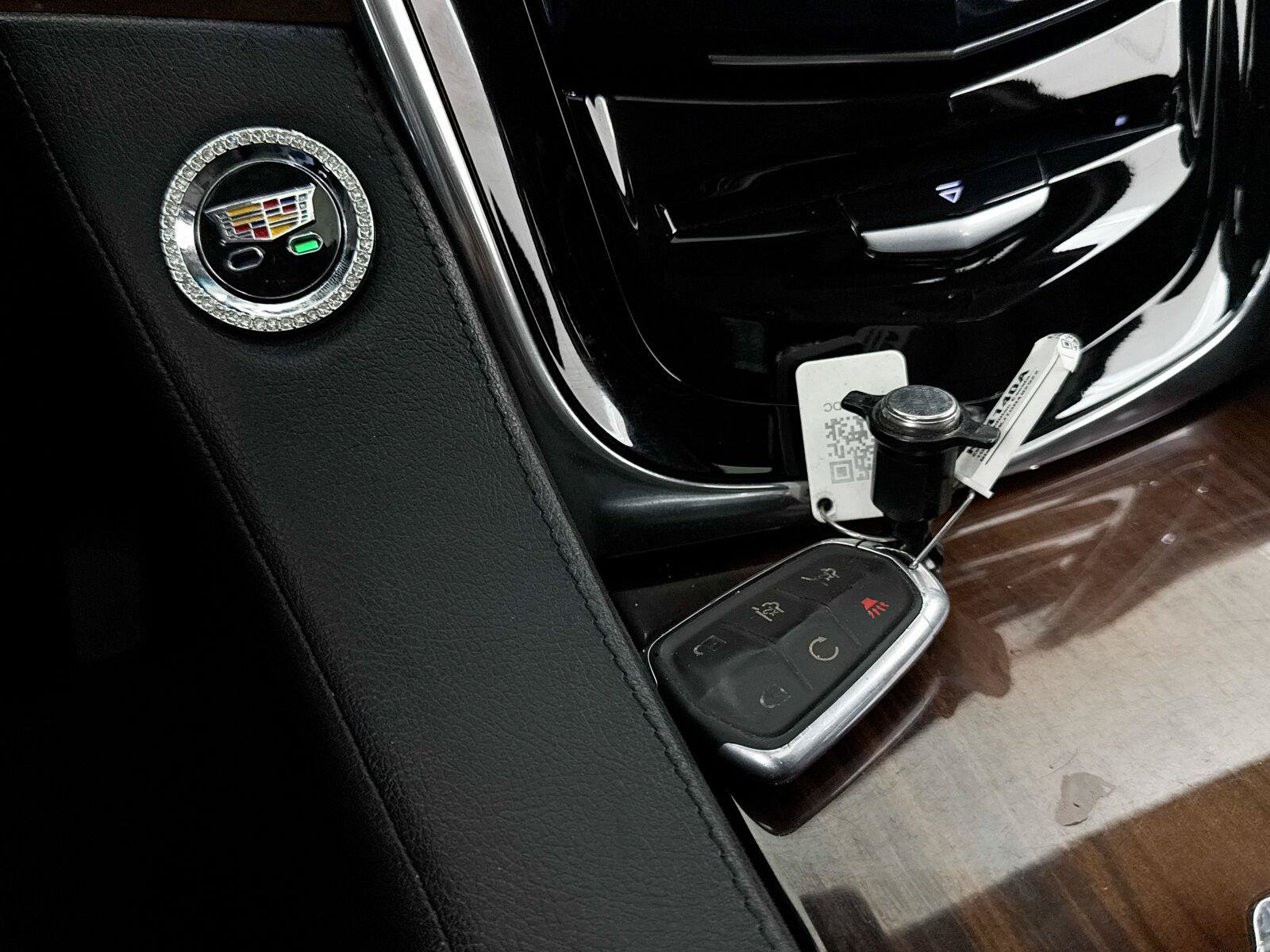 Used 2016 Cadillac Escalade Luxury RWD image 33