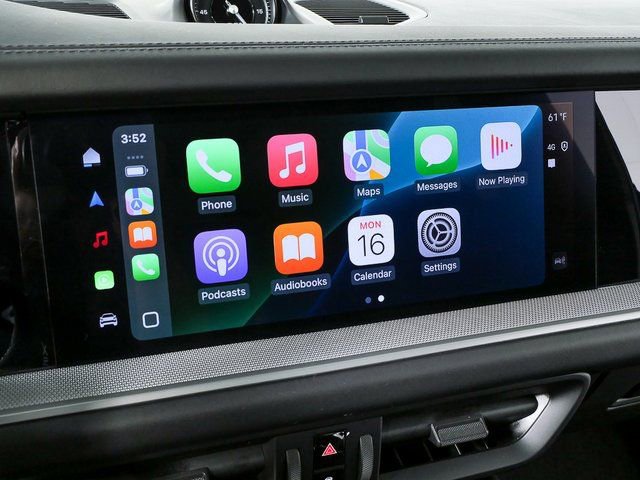 Certified 2024 Porsche Cayenne AWD image 16