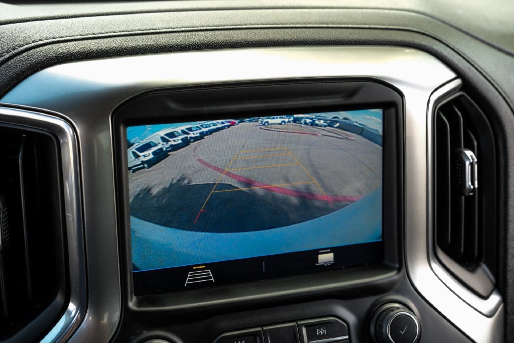 Used 2021 Chevrolet Silverado 1500 LT AWD/4WD image 18