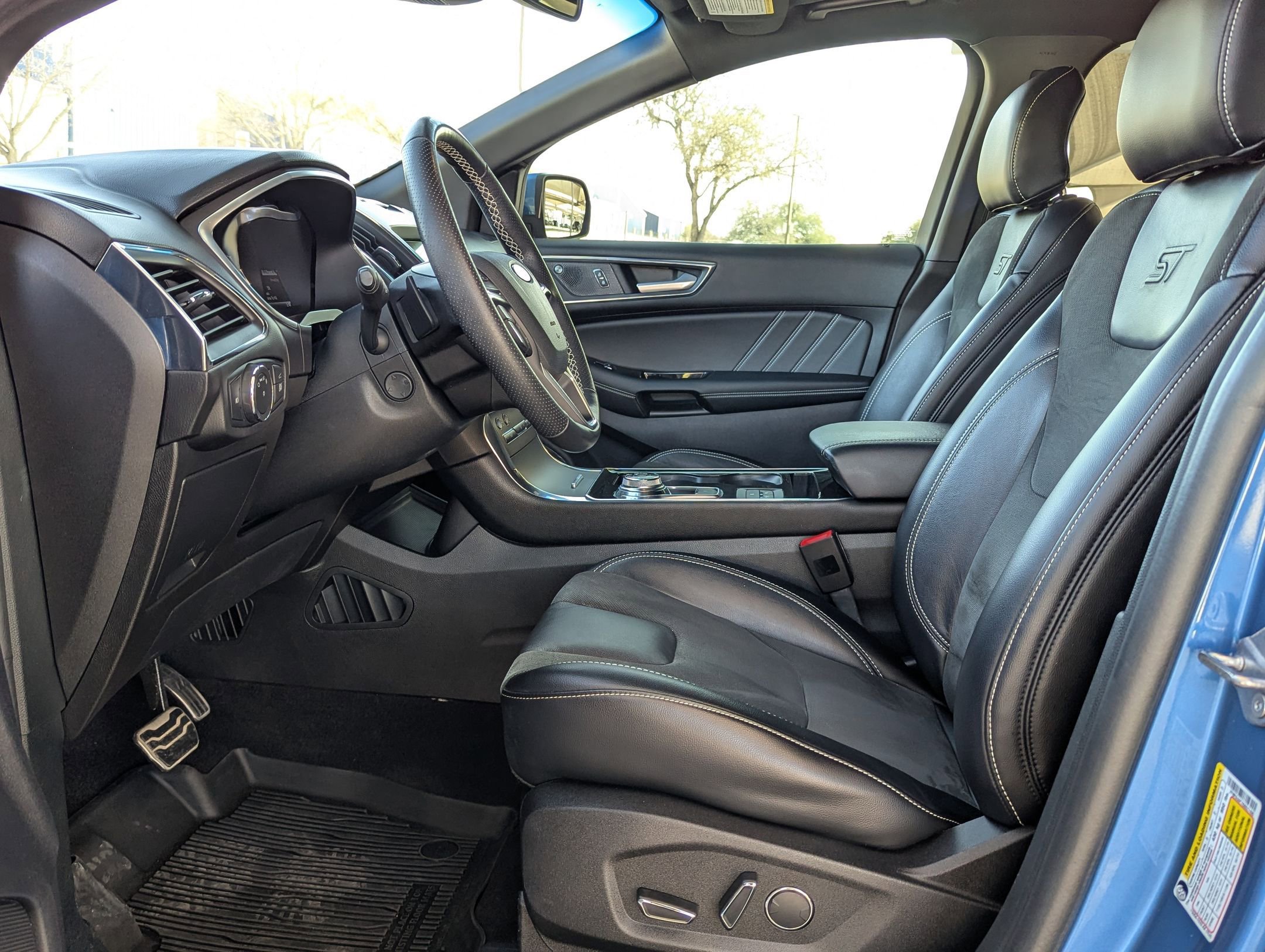 Used 2019 Ford Edge ST w/ Equipment Group 401A image 10