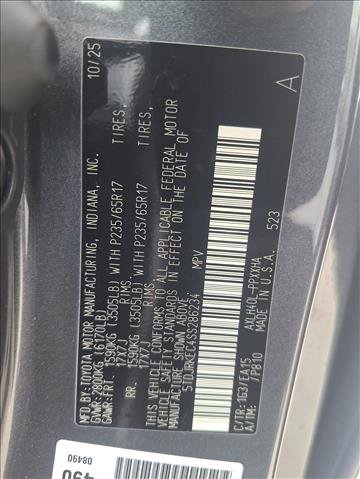 Certified 2025 Toyota Sienna XLE w/ XLE Plus Package FWD image 22