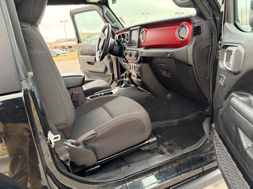 Used 2022 Jeep Wrangler Rubicon w/ Cold Weather Group image 17