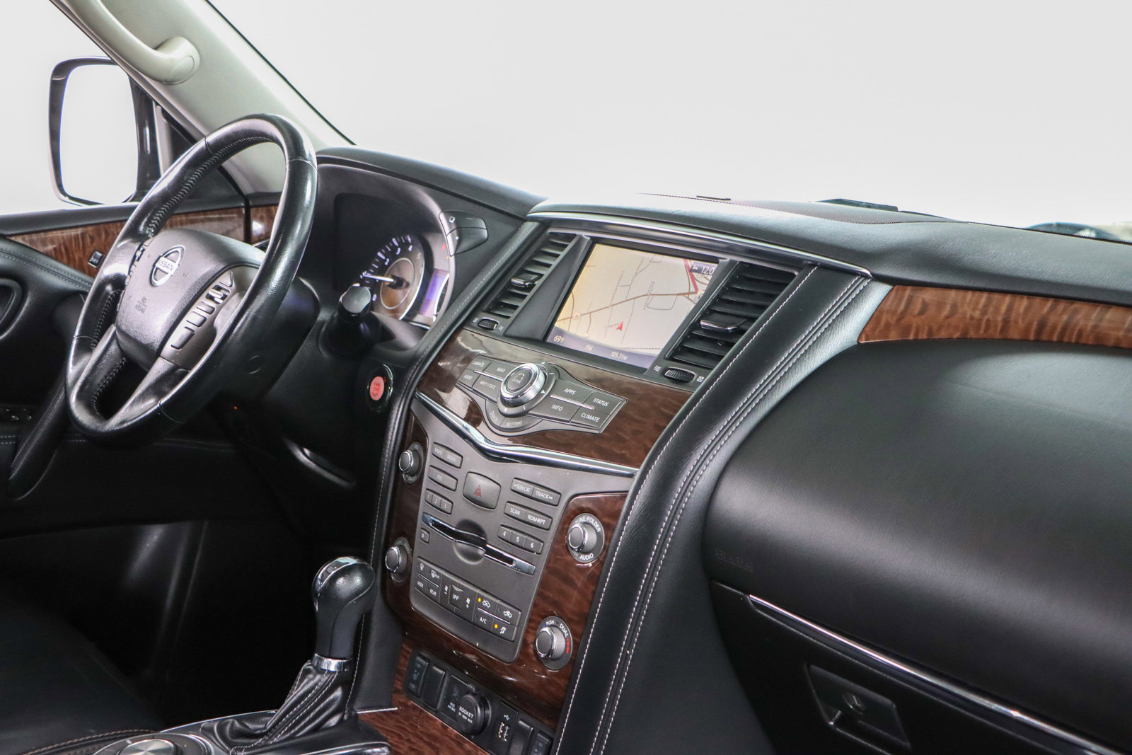 Used 2020 Nissan Armada SL w/ Premium Package image 28