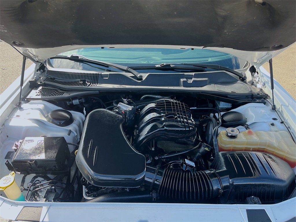 Used 2018 Dodge Challenger SXT w/ Blacktop Package image 28