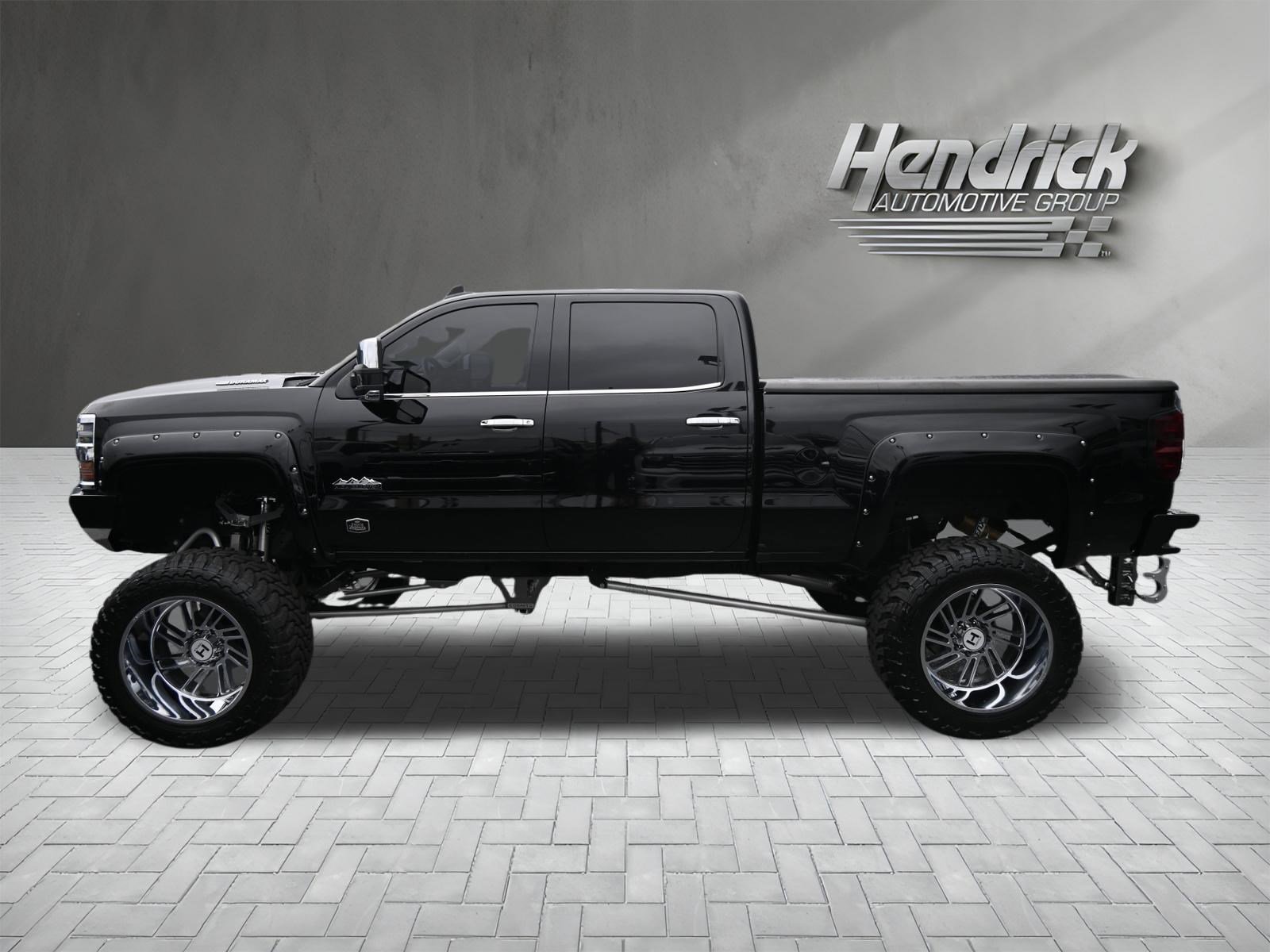 Used 2017 Chevrolet Silverado 2500 High Country w/ Duramax Plus Package image 9