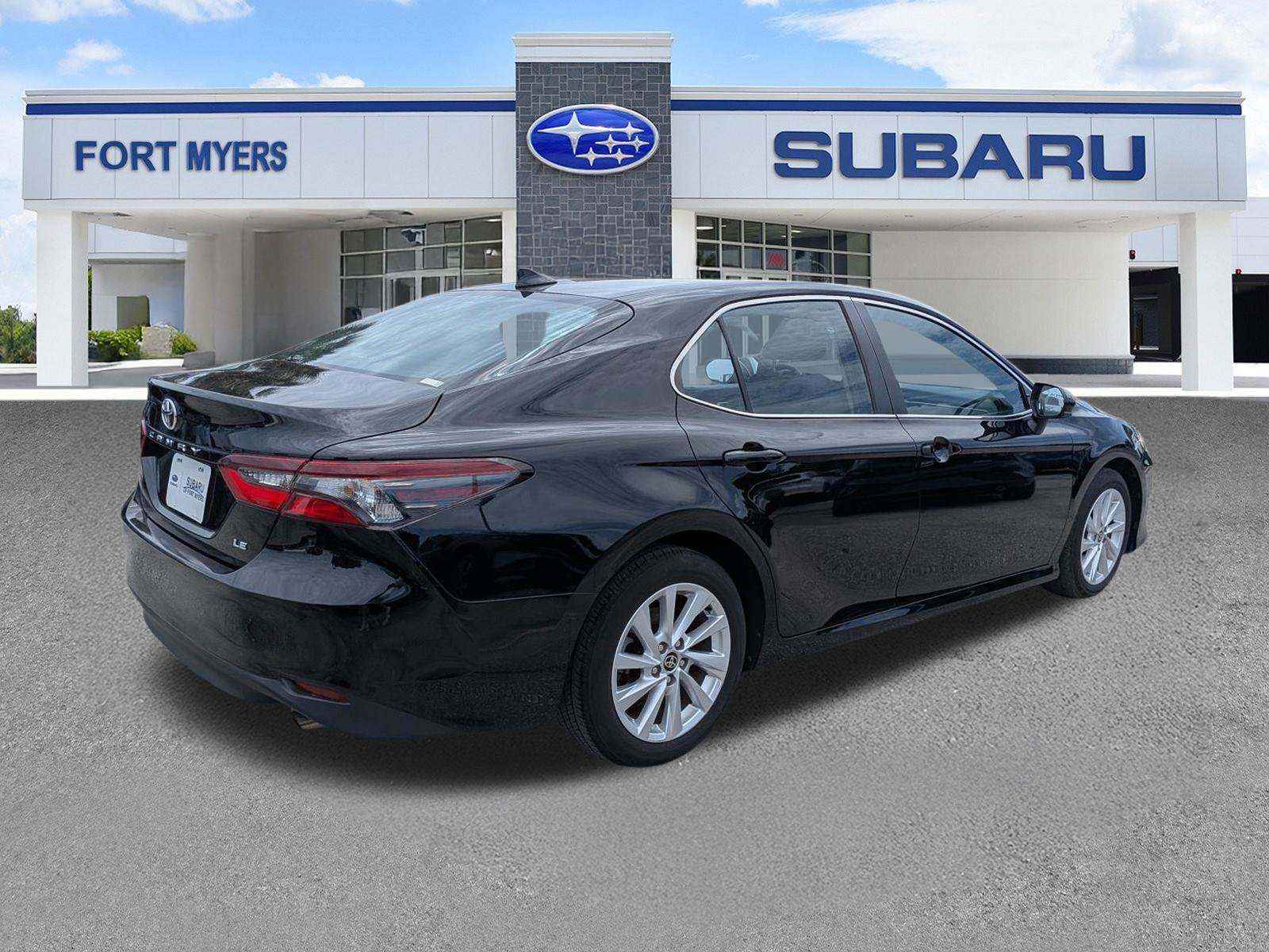Used 2024 Toyota Camry LE FWD image 4