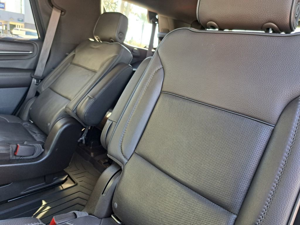 Used 2021 GMC Yukon Denali w/ Denali Premium Package image 26