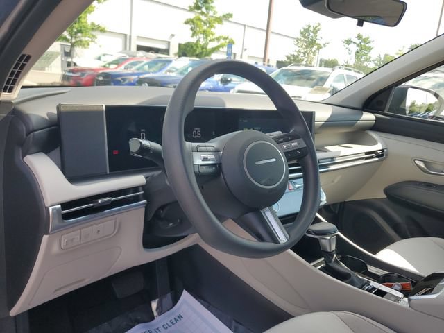 Used 2025 Hyundai Tucson SEL FWD image 19
