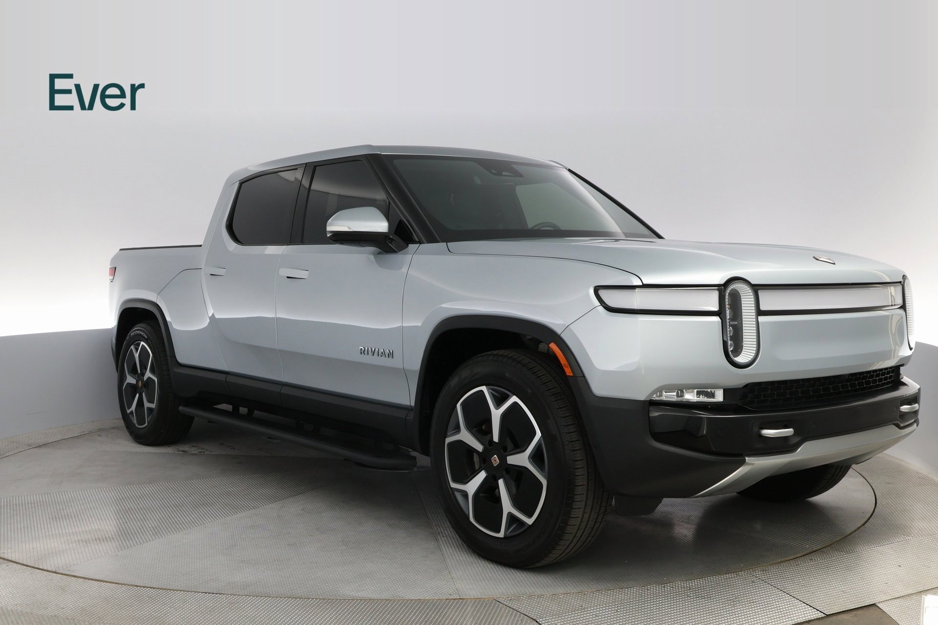Used 2024 Rivian R1T Adventure image 4