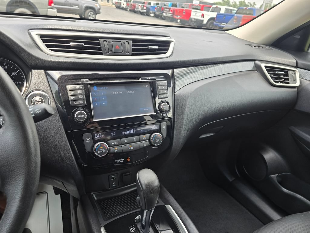 Used 2015 Nissan Rogue SL w/ SL Premium Package AWD/4WD image 17
