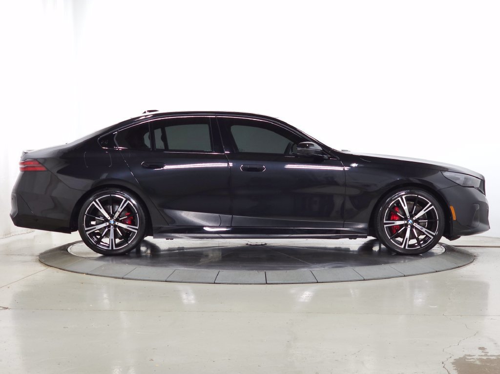 Used 2024 BMW 530i xDrive w/ Executive Package AWD/4WD image 10