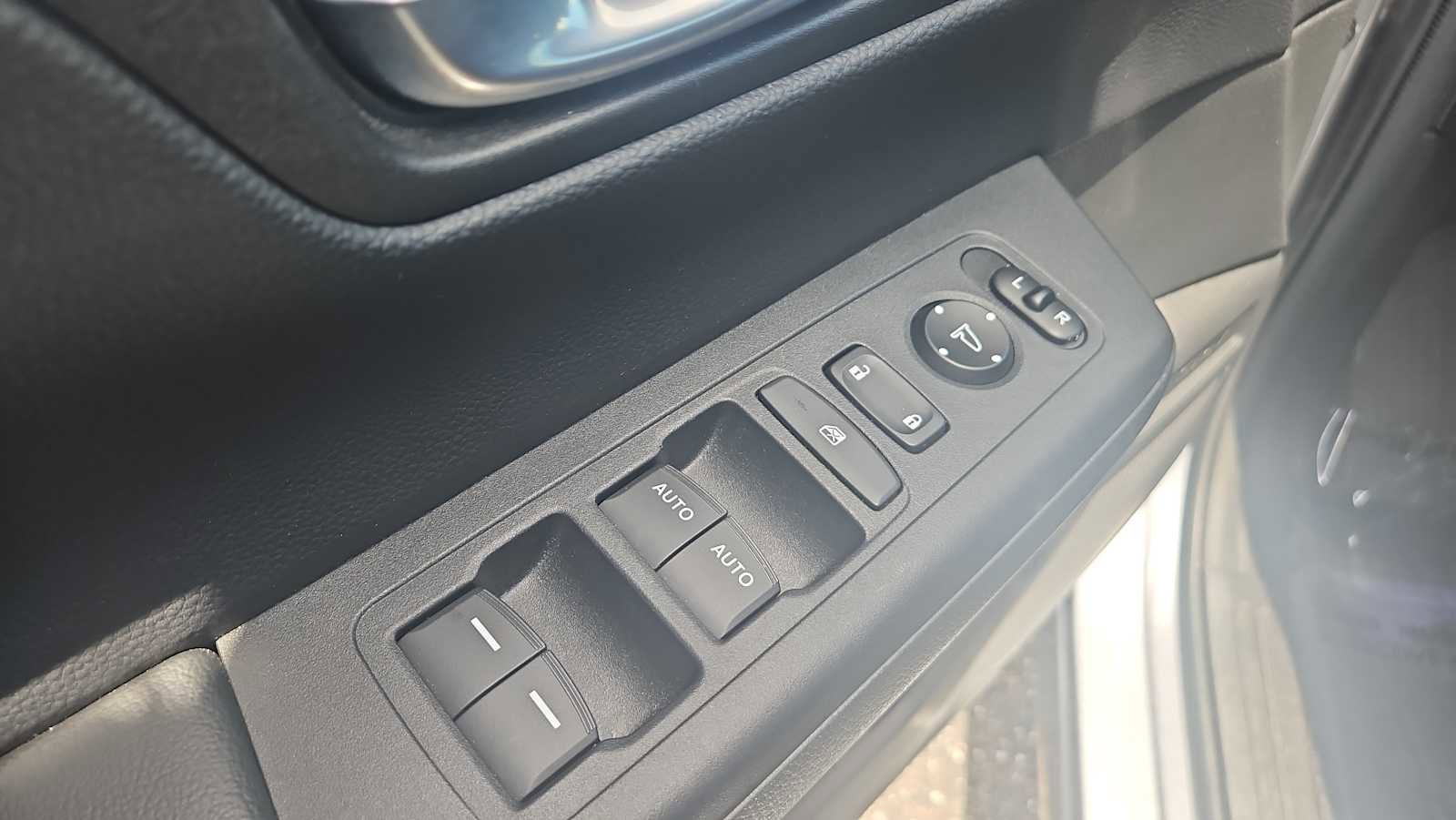 Used 2023 Honda CR-V Sport image 15