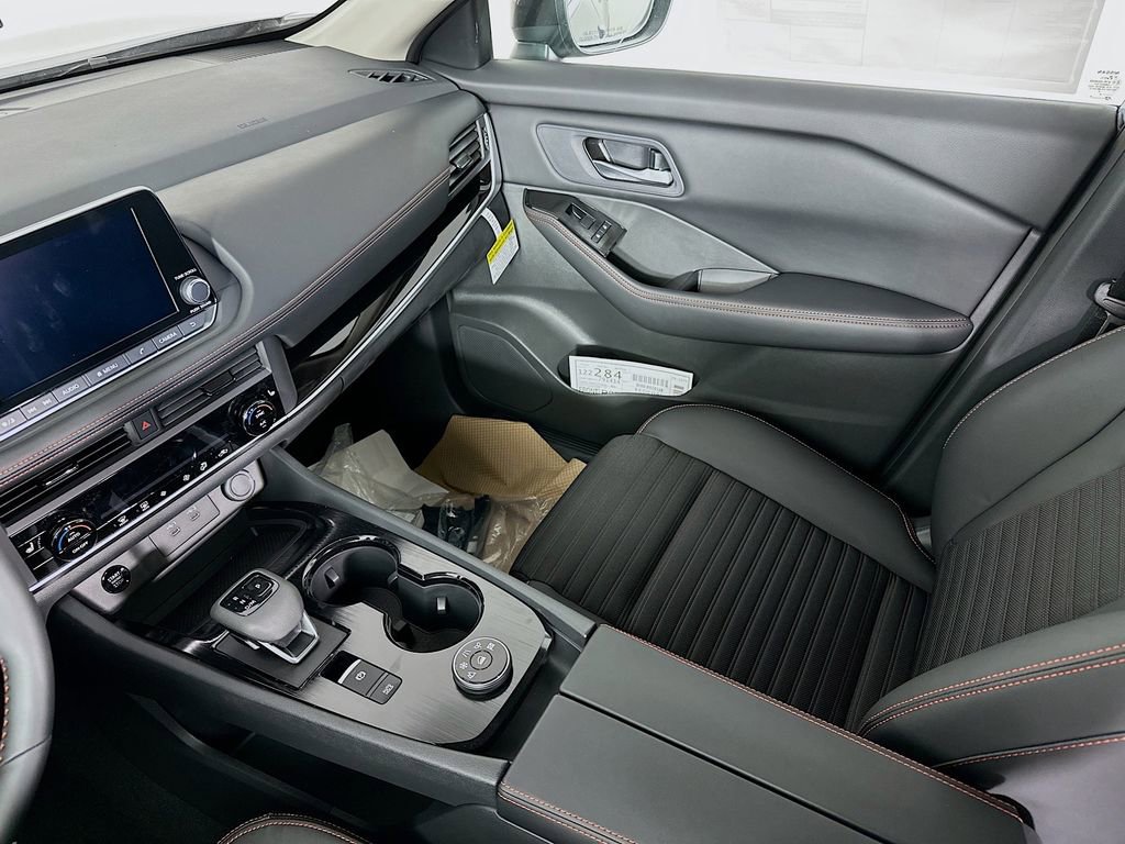 New 2026 Nissan Rogue SV image 30