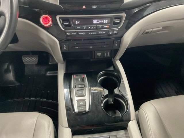 Certified 2017 Honda Pilot Touring image 31