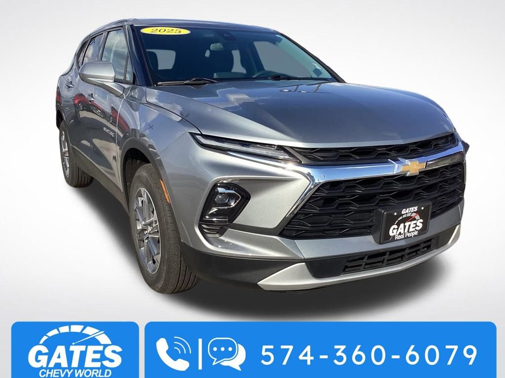 Used 2025 Chevrolet Blazer LT AWD/4WD image 1