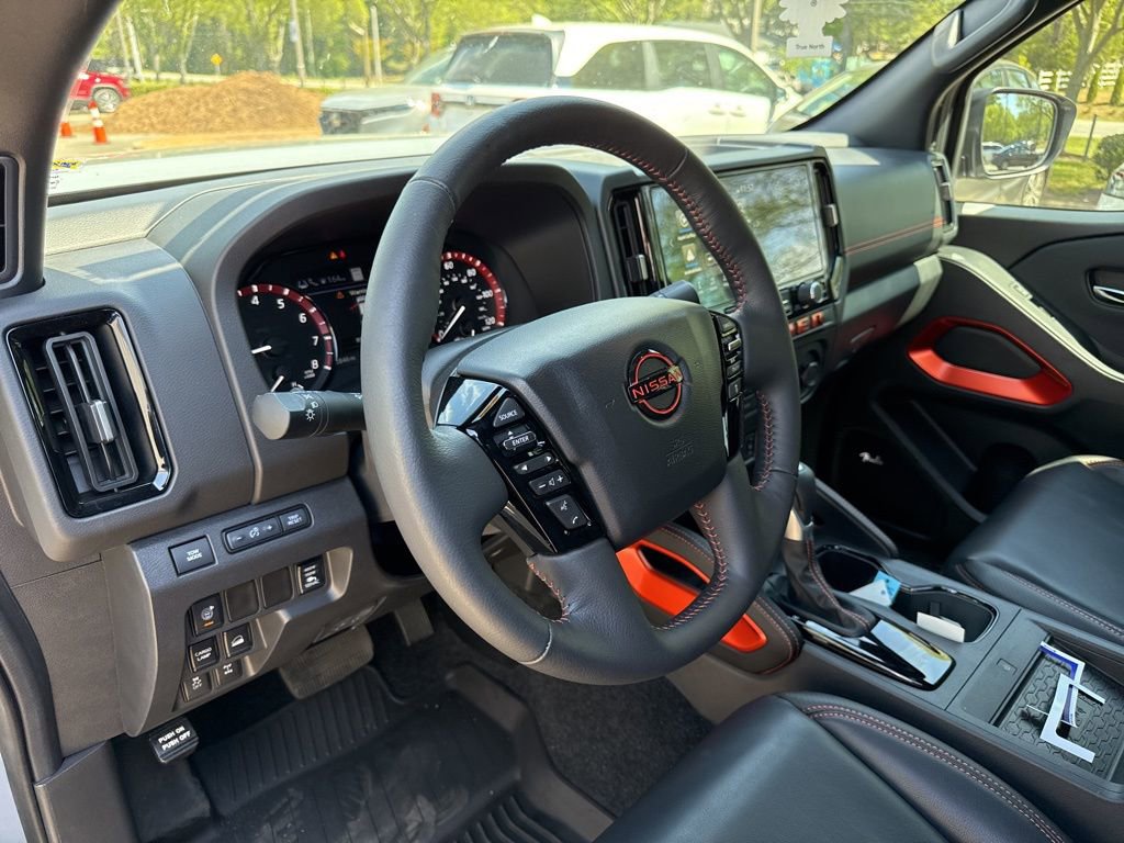 Used 2025 Nissan Frontier PRO-4X w/ Pro Premium Package image 21