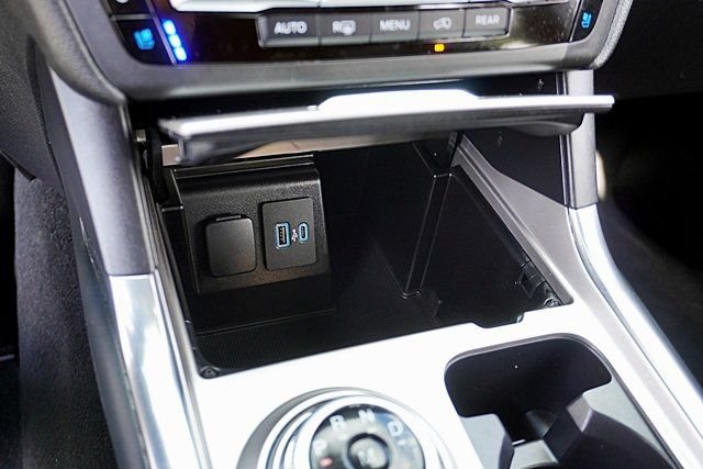 Used 2020 Ford Explorer Limited RWD image 32