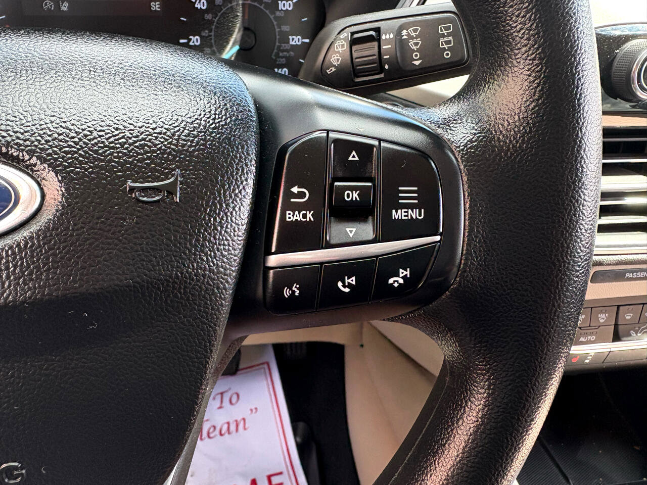 Used 2020 Ford Escape SE image 18