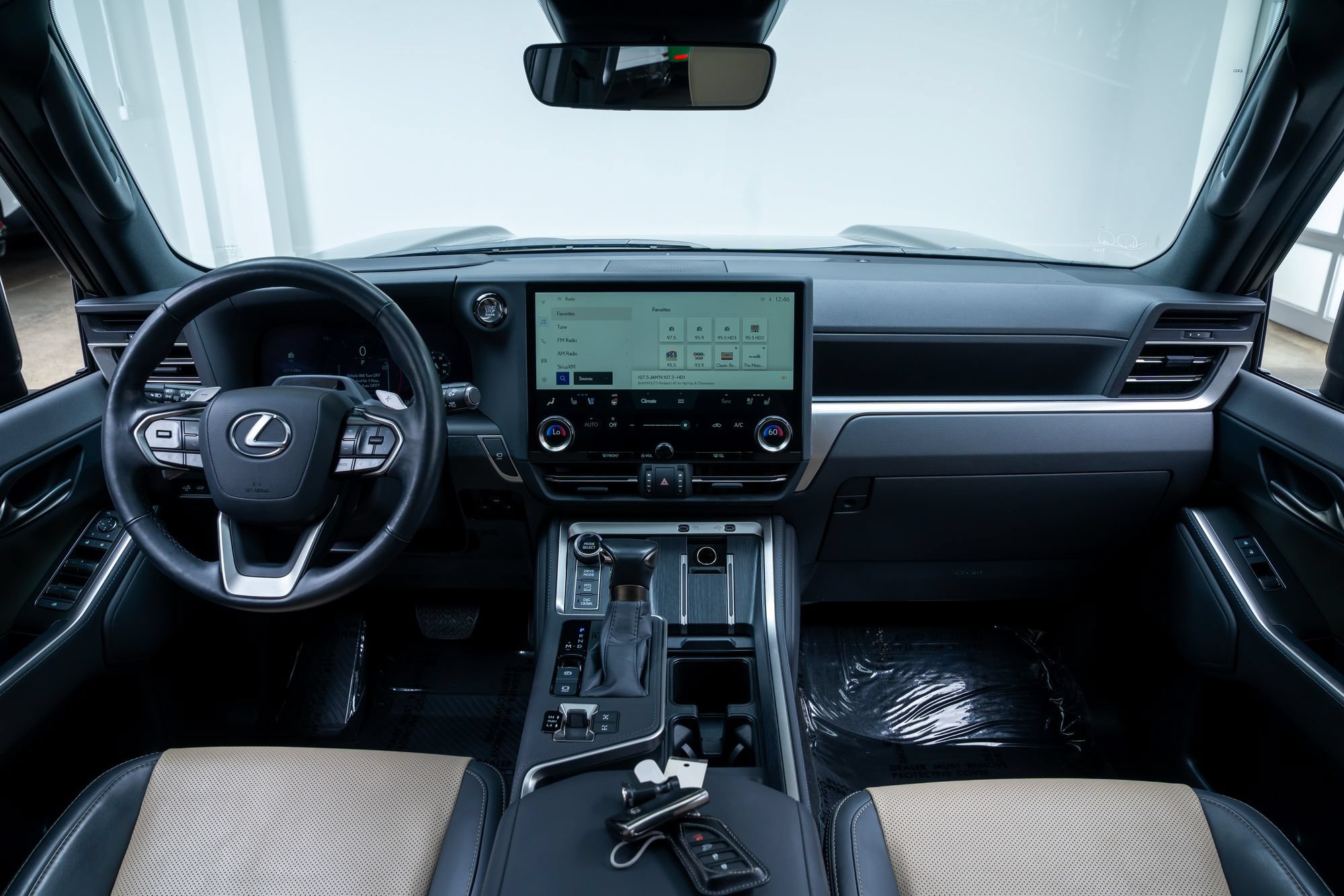 Used 2024 Lexus GX 550 AWD/4WD image 8