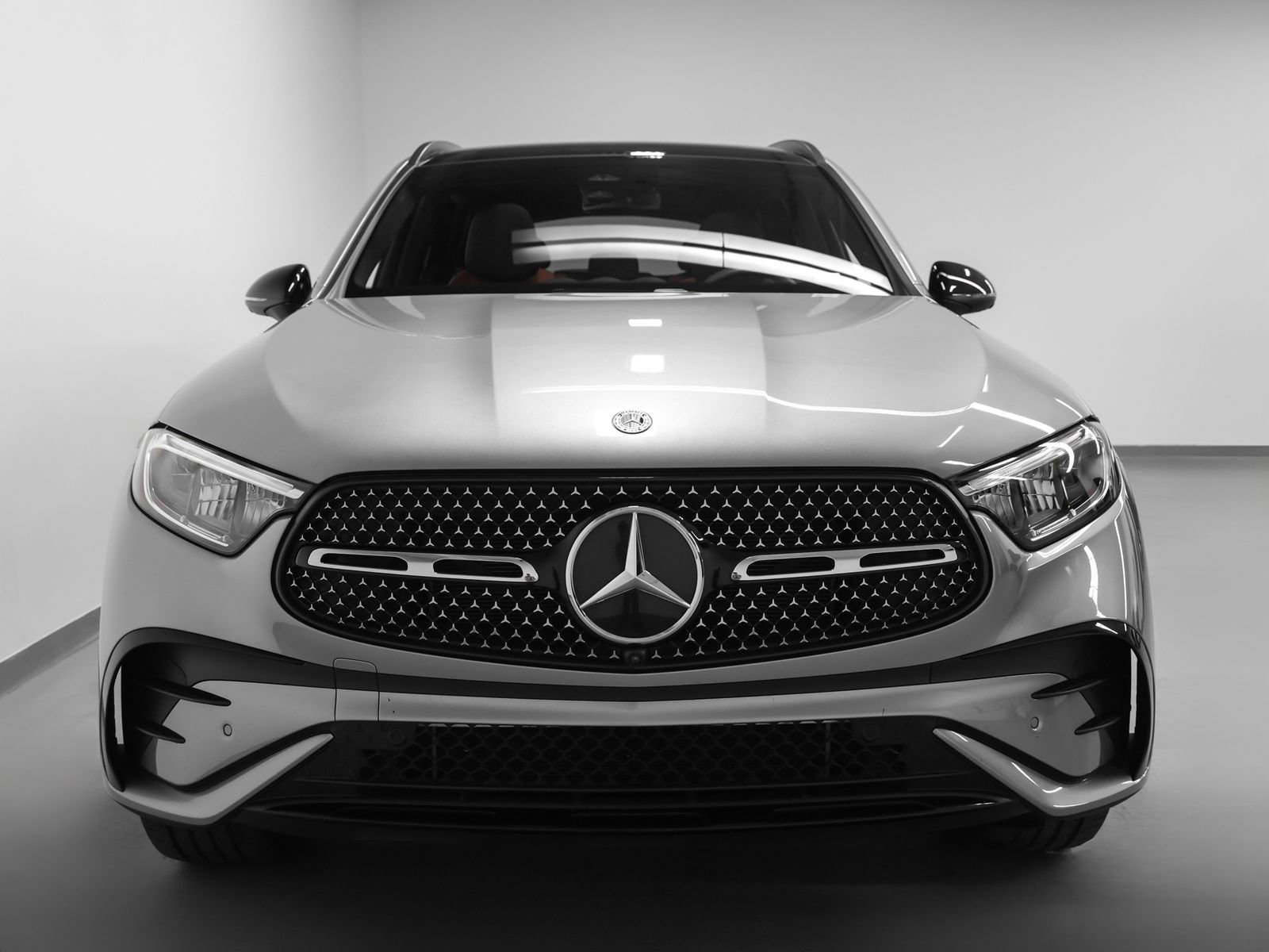 Used 2024 Mercedes-Benz GLC 300 image 8