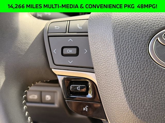 Used 2025 Toyota Camry SE FWD image 14