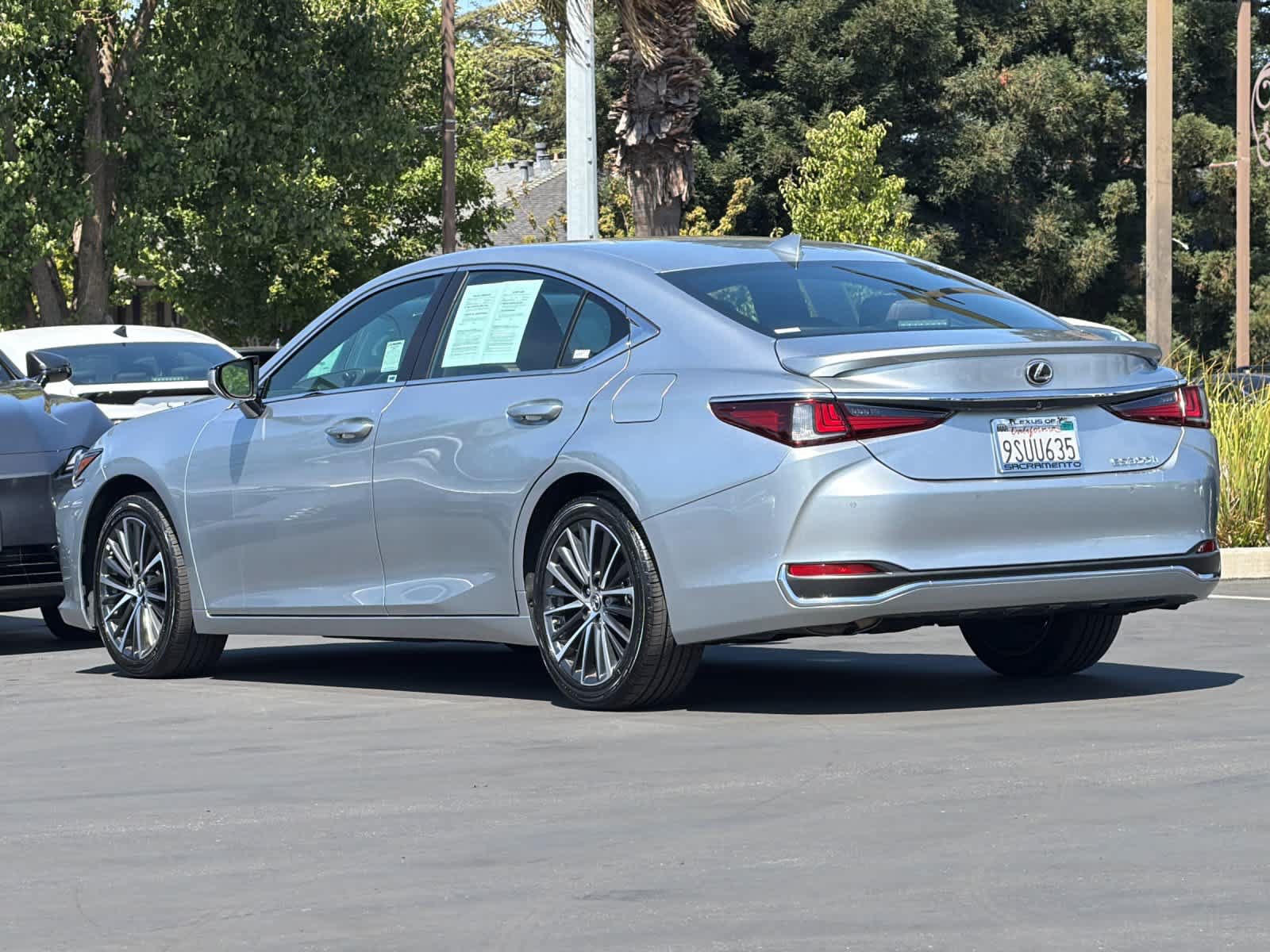 Certified 2025 Lexus ES 300h w/ Premium Package FWD image 7