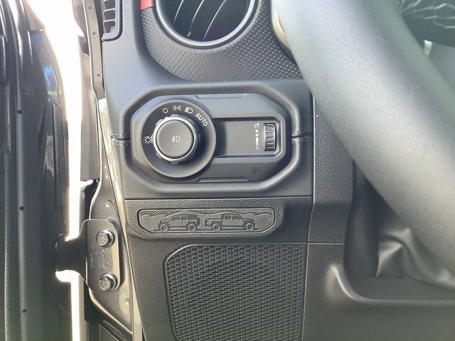 New 2026 Jeep Wrangler Unlimited Rubicon image 15