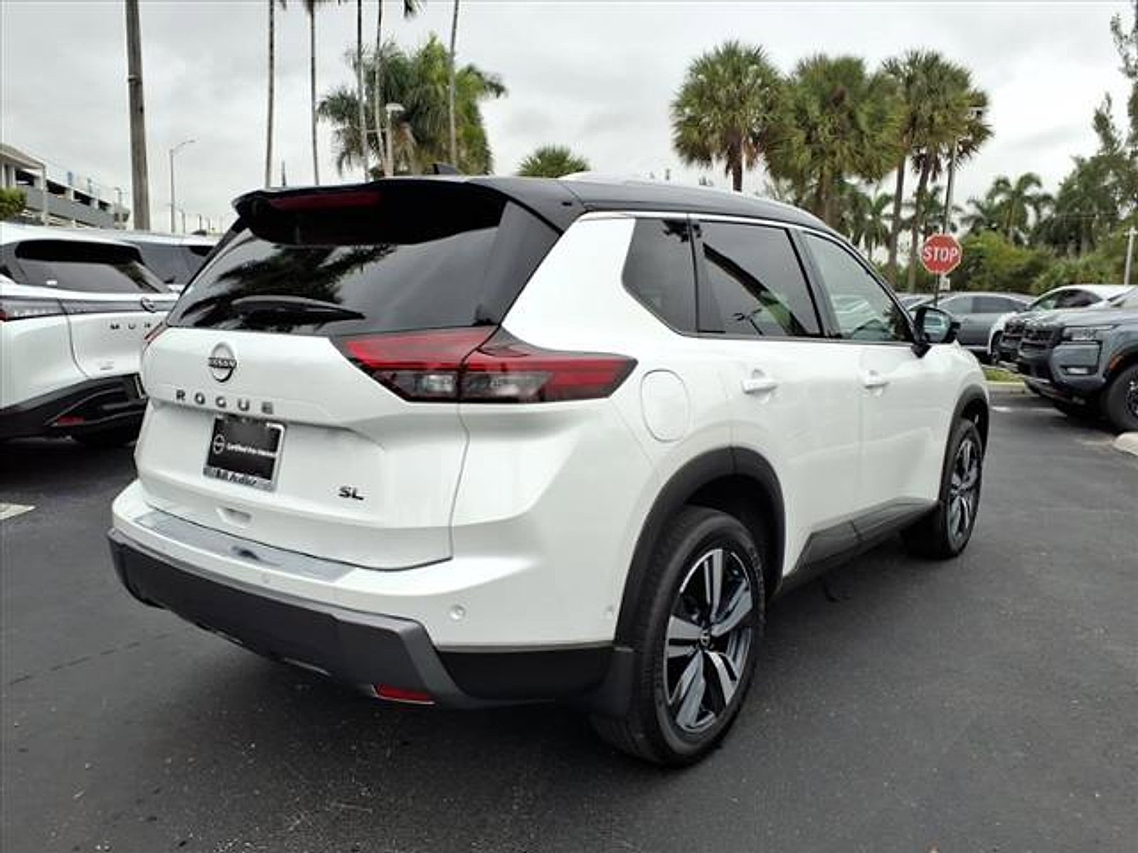 Certified 2024 Nissan Rogue SL image 7