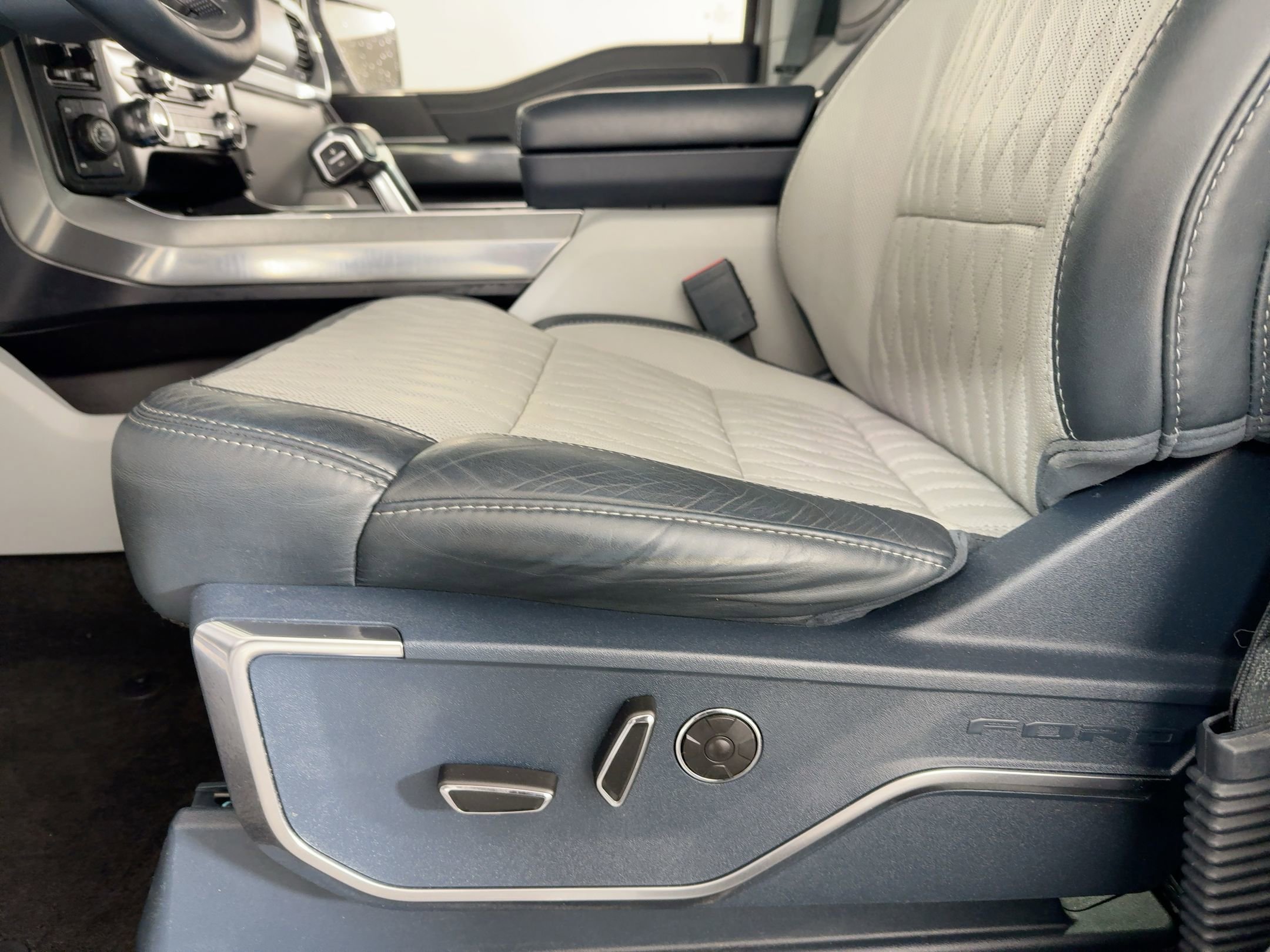 Used 2021 Ford F150 Limited image 13