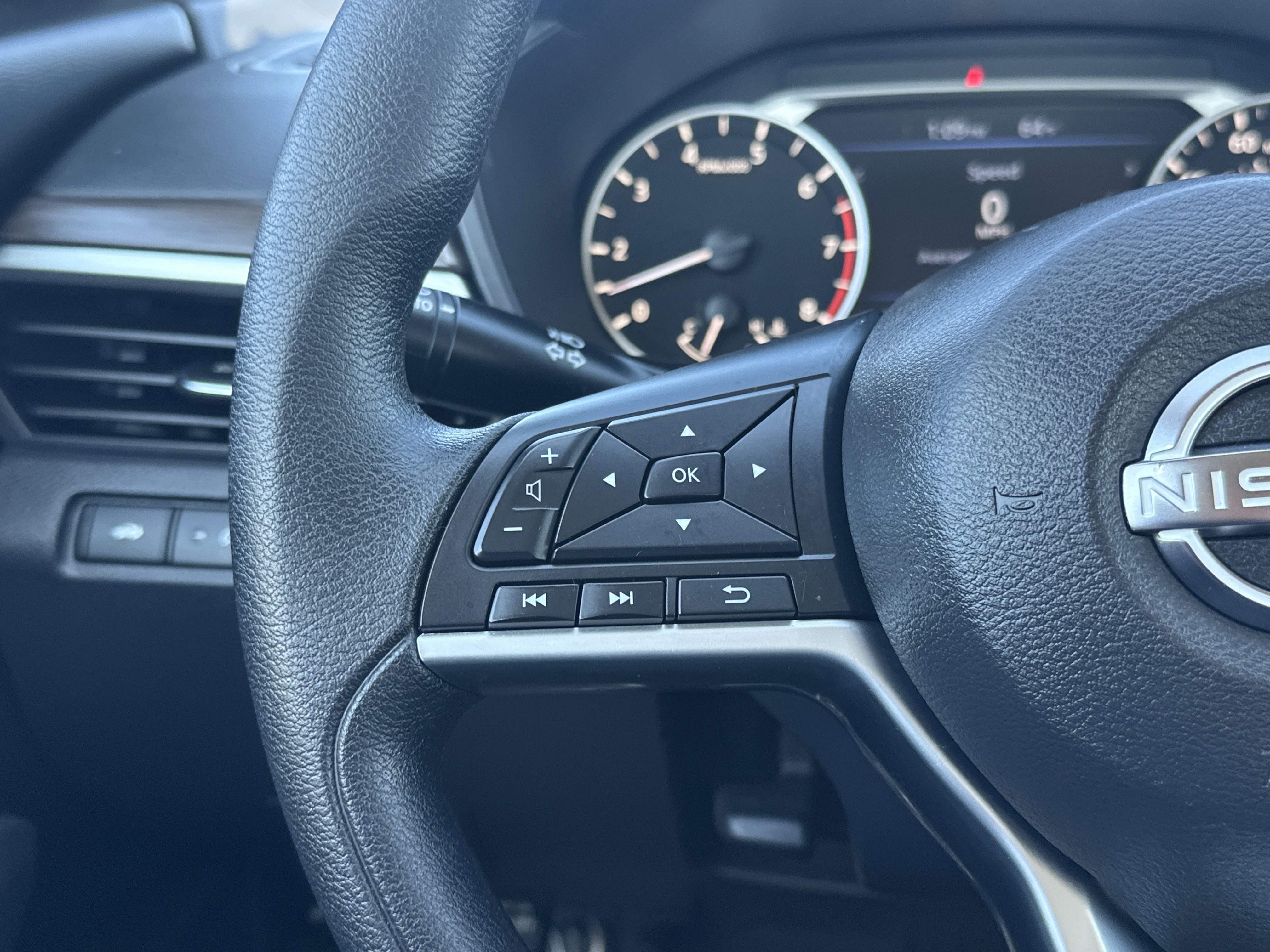 Used 2023 Nissan Altima 2.5 SV image 22