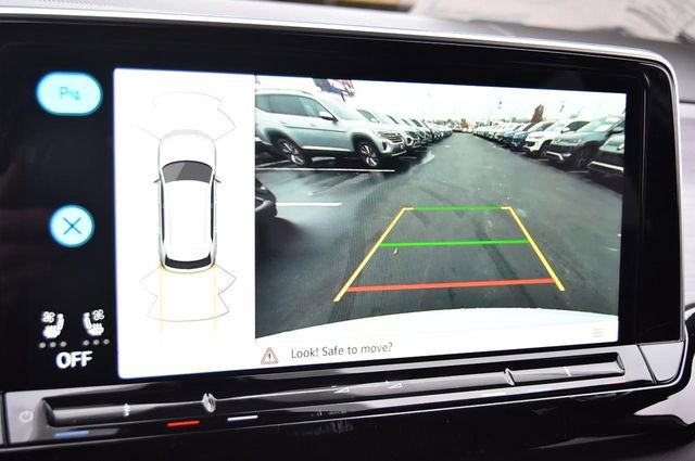 New 2026 Volkswagen Atlas Cross Sport SE image 13