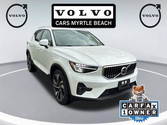 Used 2023 Volvo XC40 B5 Plus w/ Protection Package Premier AWD/4WD video 1