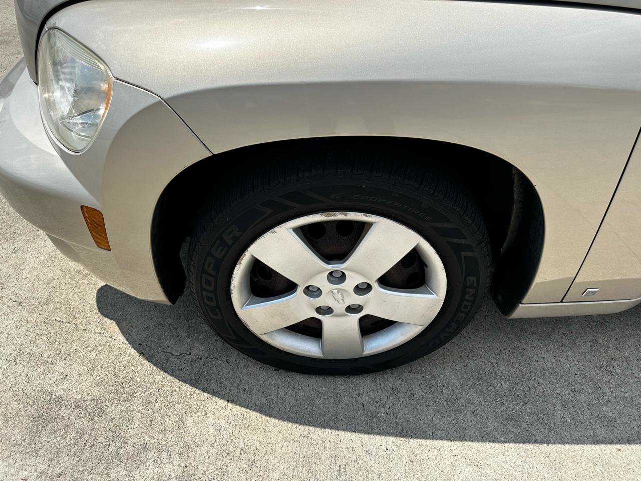 Used 2009 Chevrolet HHR LS image 16