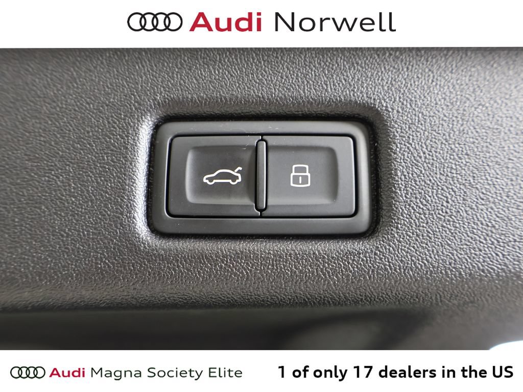 Used 2025 Audi Q5 Premium Plus w/ Premium Plus AWD/4WD image 17
