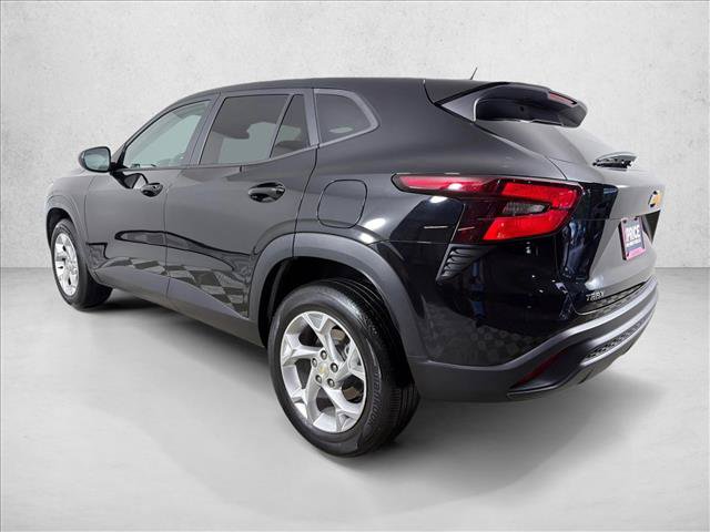 Used 2024 Chevrolet Trax LS w/ LS Convenience Package FWD image 5