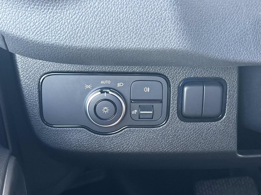 Used 2022 Mercedes-Benz Sprinter 2500 image 32