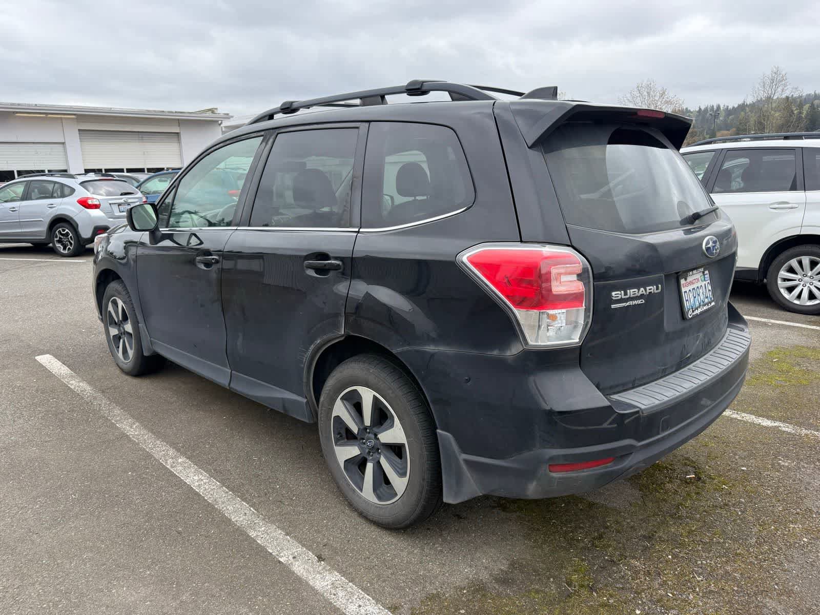 Used 2017 Subaru Forester 2.5i Limited w/ Popular Package #2 AWD/4WD image 2