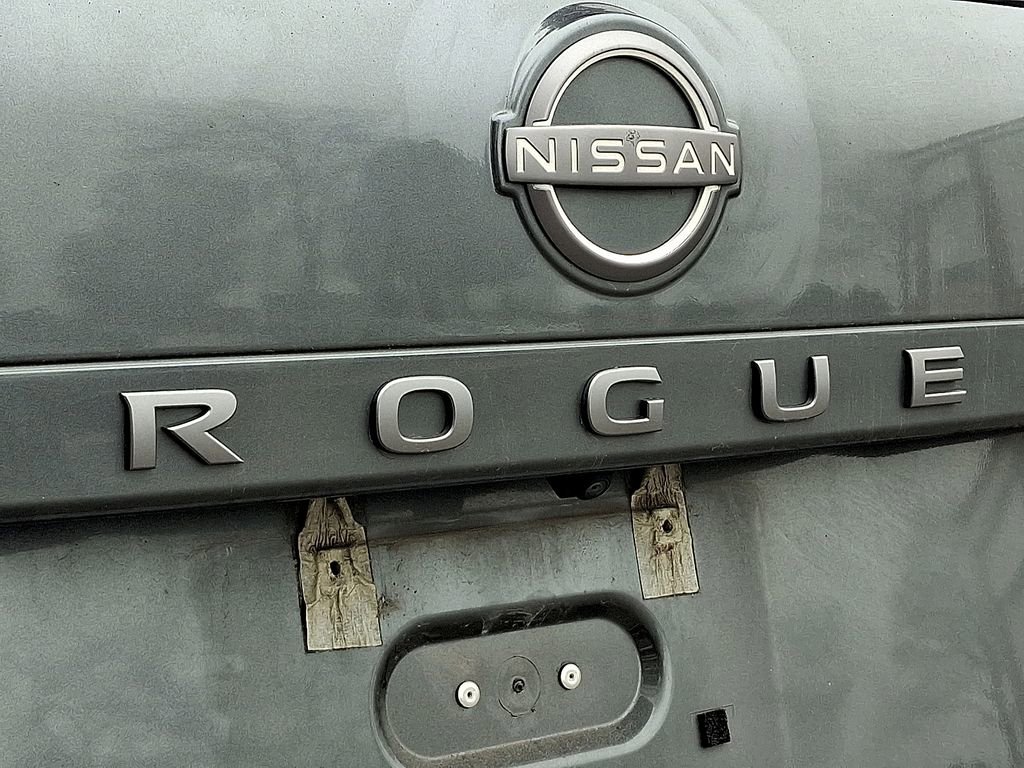 Used 2024 Nissan Rogue S image 30