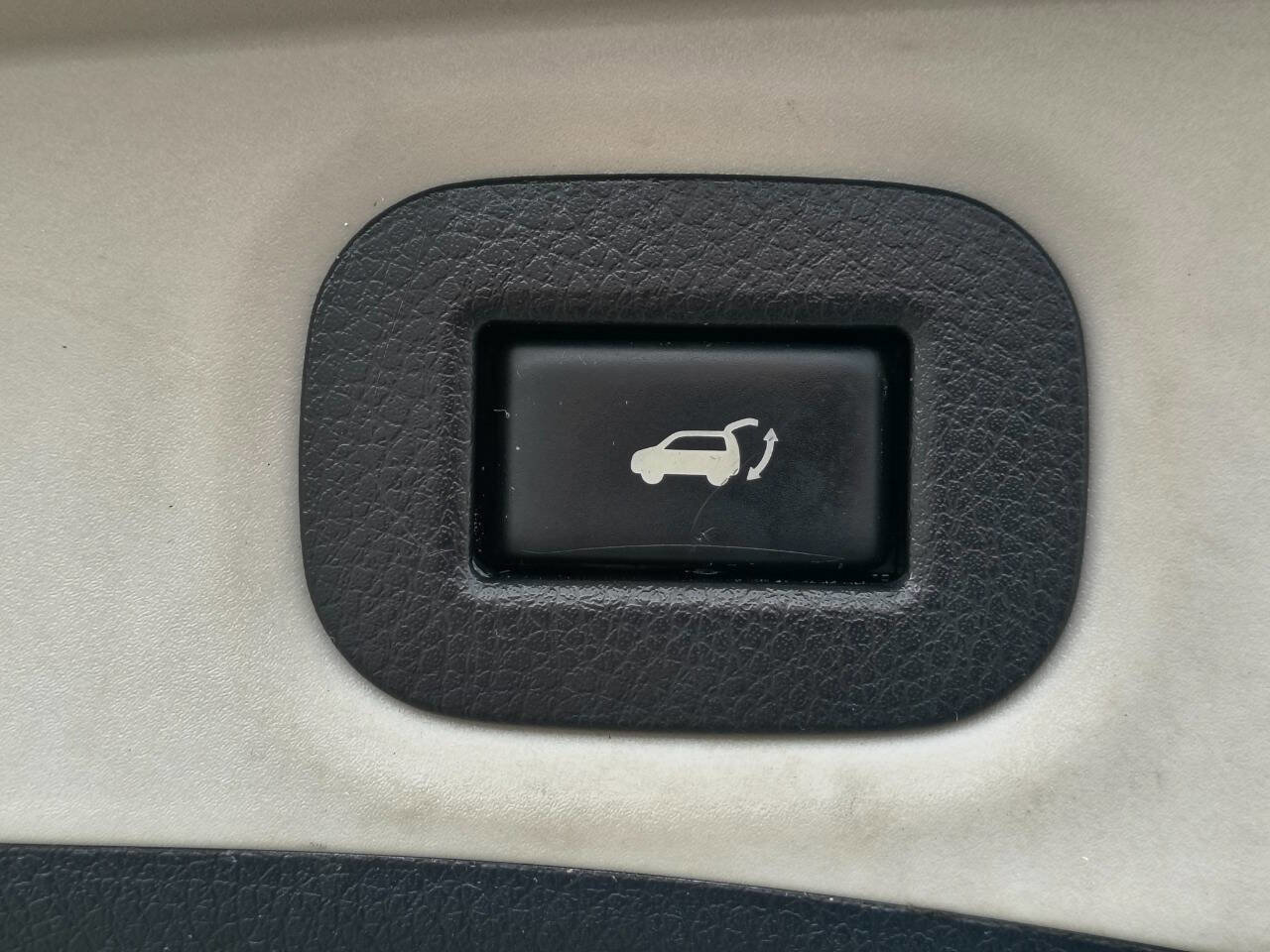 Used 2016 Nissan Rogue SL w/ SL Premium Package image 19