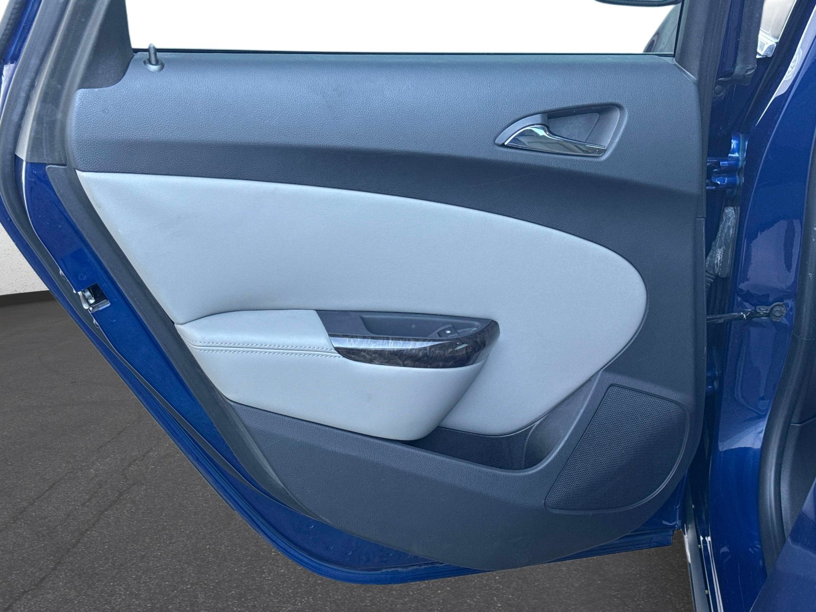 Used 2013 Buick Verano FWD image 11