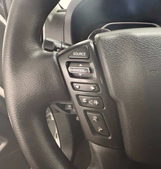 Used 2025 Nissan Frontier SV image 22