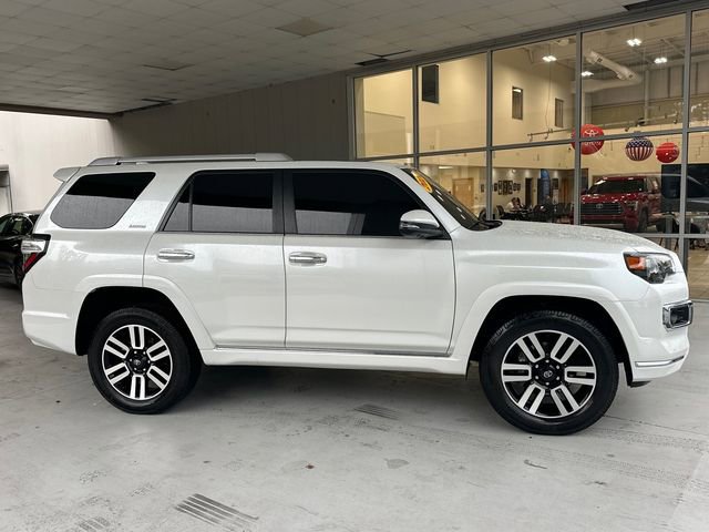 Used 2024 Toyota 4Runner Limited AWD/4WD image 2