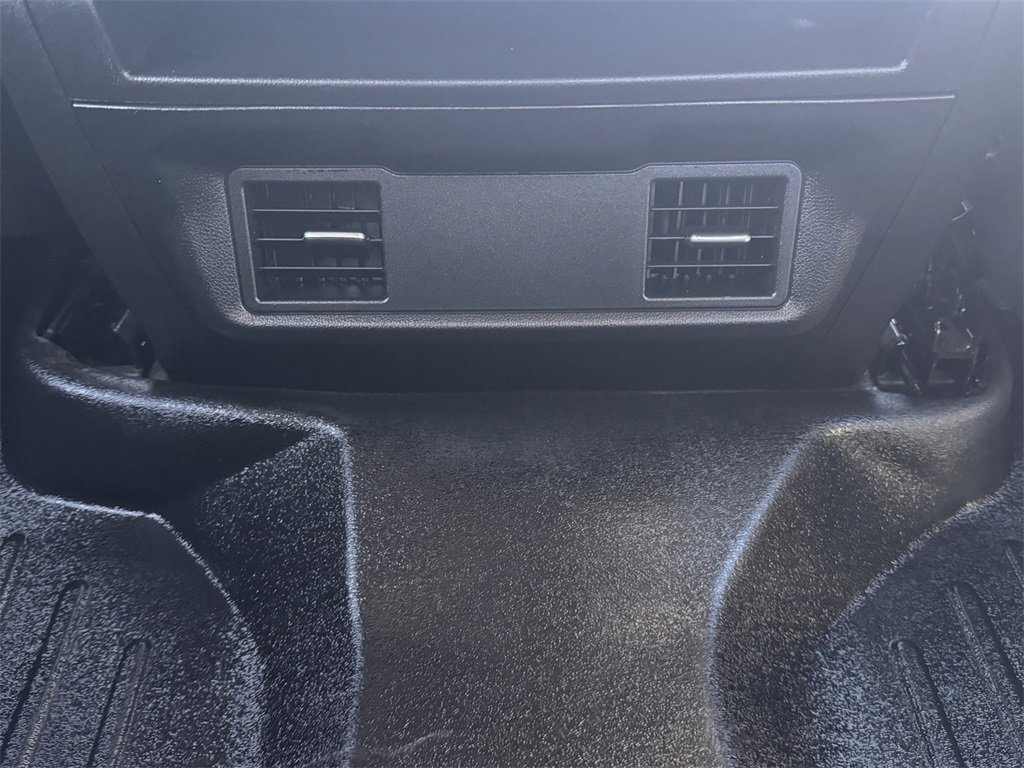 Used 2023 Chevrolet Silverado 1500 Custom image 25