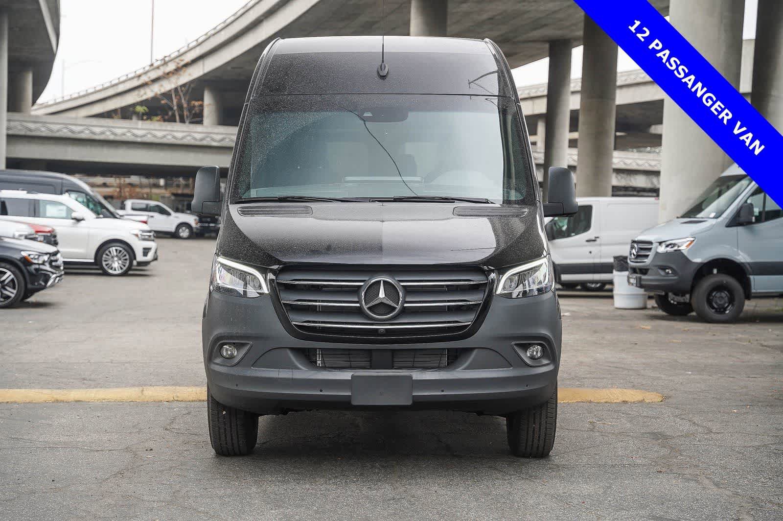 Used 2024 Mercedes-Benz Sprinter 2500 image 2