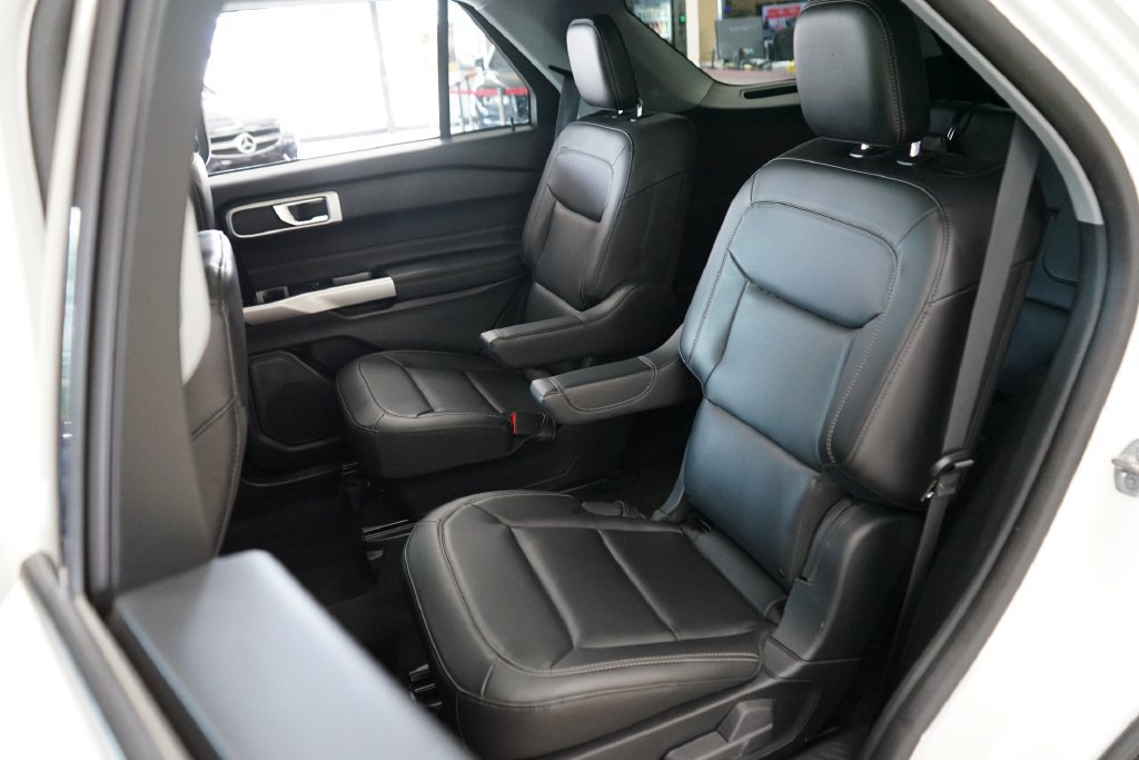 Used 2023 Ford Explorer XLT w/ Equipment Group 202A AWD/4WD image 48