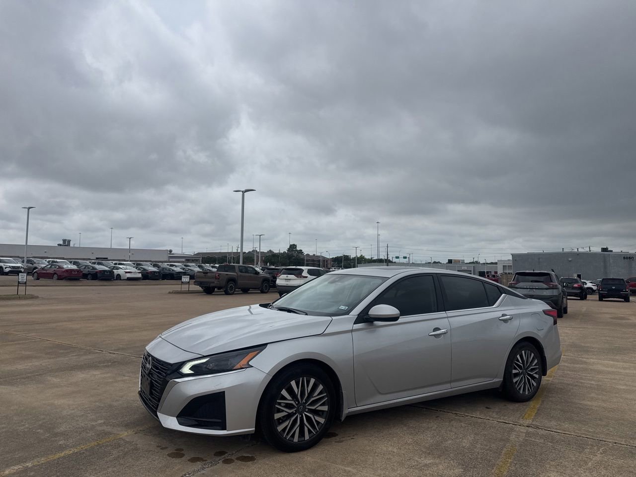 Used 2024 Nissan Altima 2.5 SV w/ SV Premium Package FWD video 2